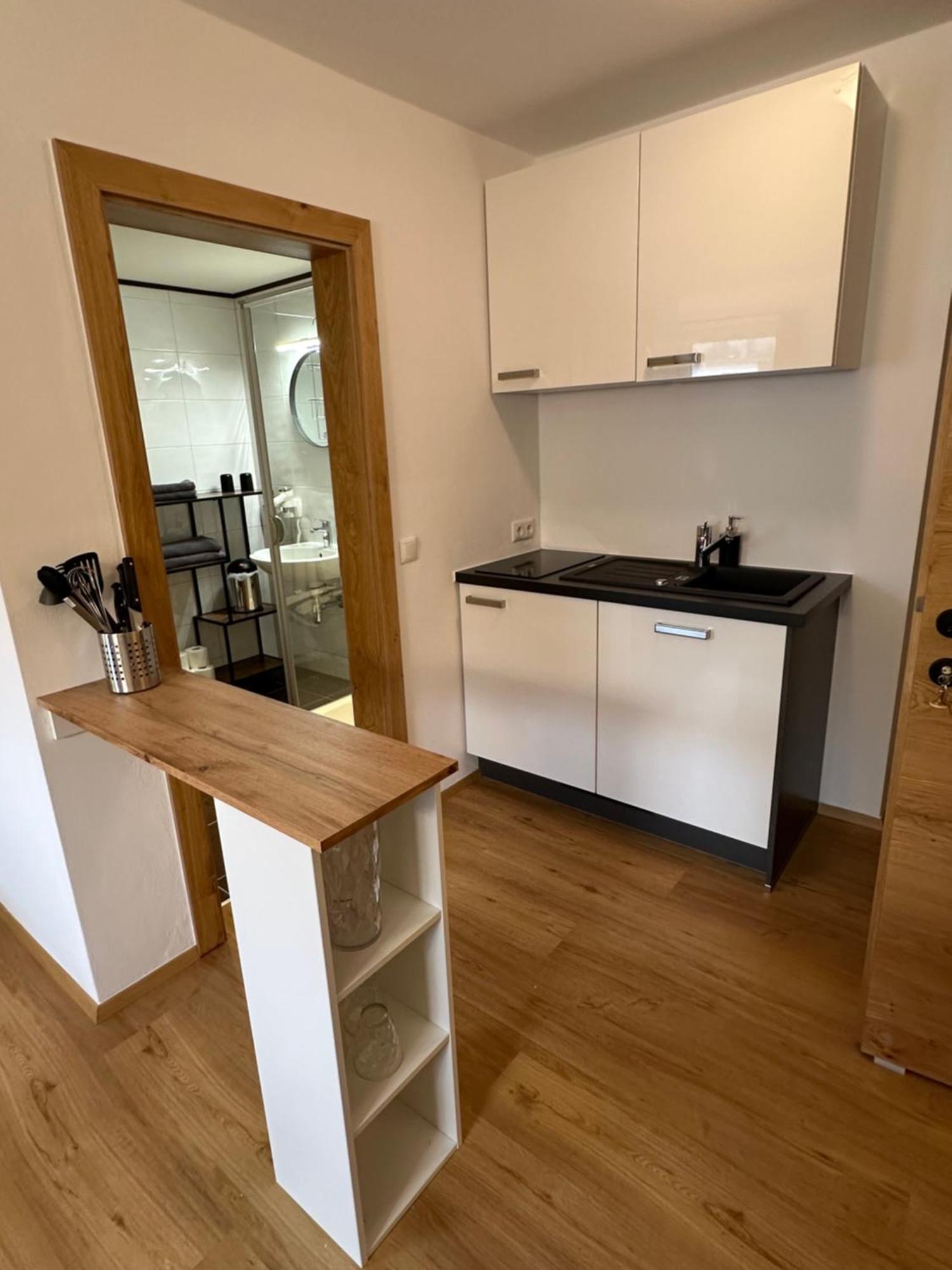 Willi's Apartment *